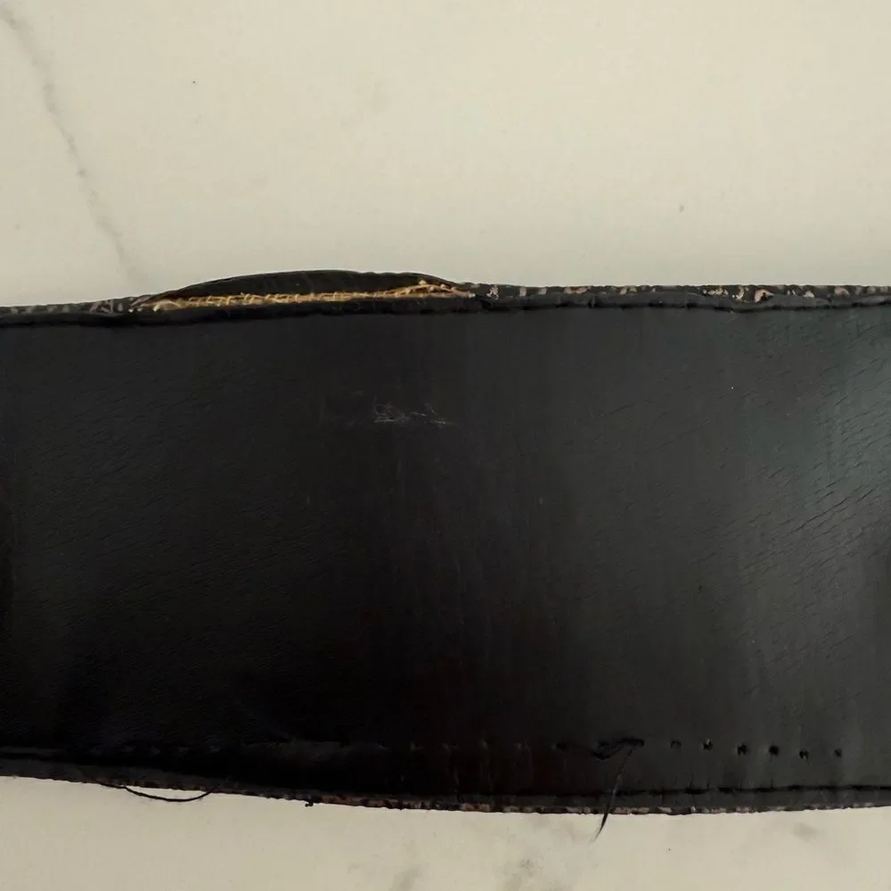 VINTAGE 80s Gold Embossed Waist Belt Bow & Buttons